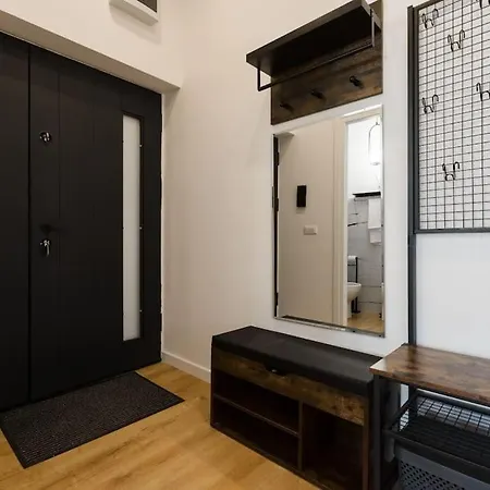 公寓 Joy City Piatra Craiului 8 *