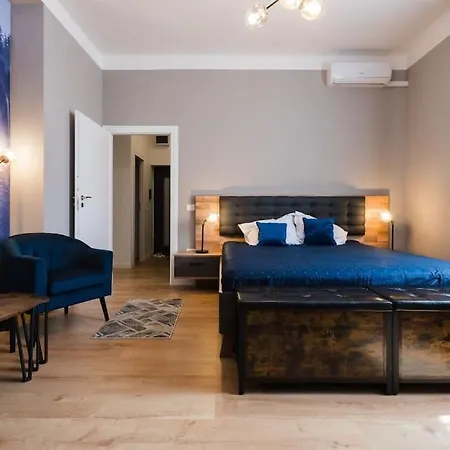 Apartment Joy City Piatra Craiului 8 *